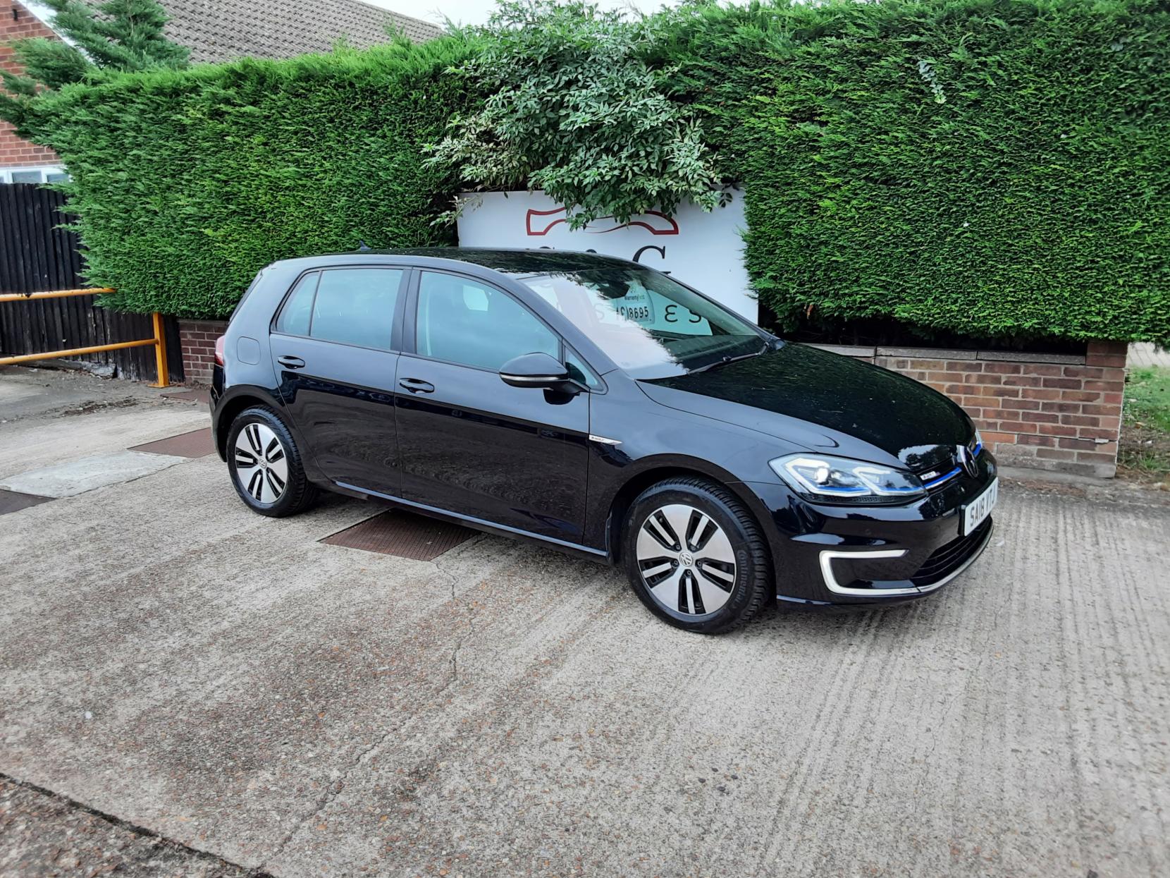 Volkswagen e-Golf 35.8kWh e-Golf Hatchback 5dr Electric Auto (136 ps)