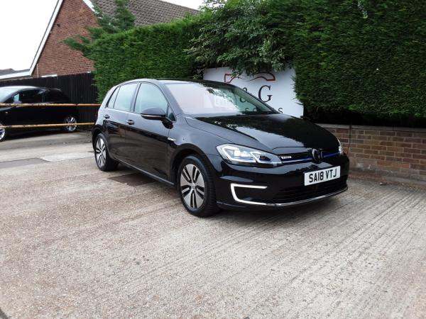 Volkswagen e-Golf 35.8kWh e-Golf Hatchback 5dr Electric Auto (136 ps)