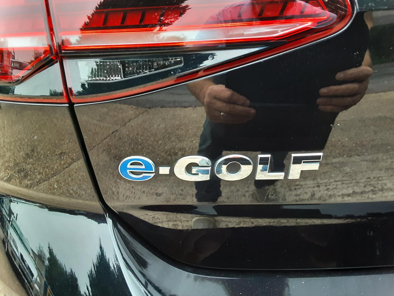 Volkswagen e-Golf 35.8kWh e-Golf Hatchback 5dr Electric Auto (136 ps)