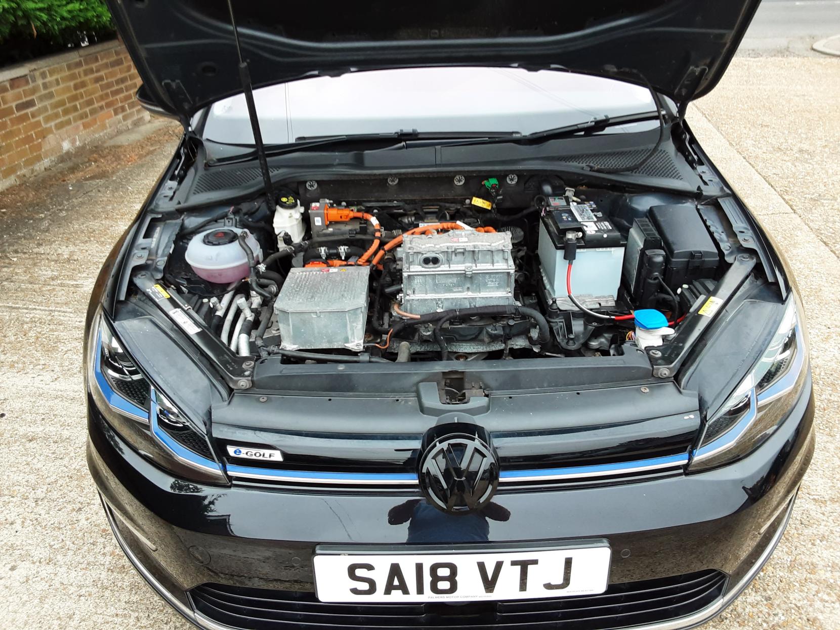 Volkswagen e-Golf 35.8kWh e-Golf Hatchback 5dr Electric Auto (136 ps)