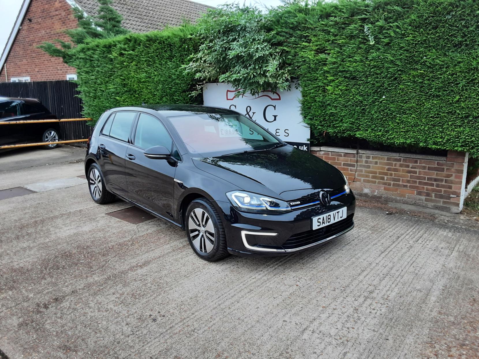 Volkswagen e-Golf 35.8kWh e-Golf Hatchback 5dr Electric Auto (136 ps)