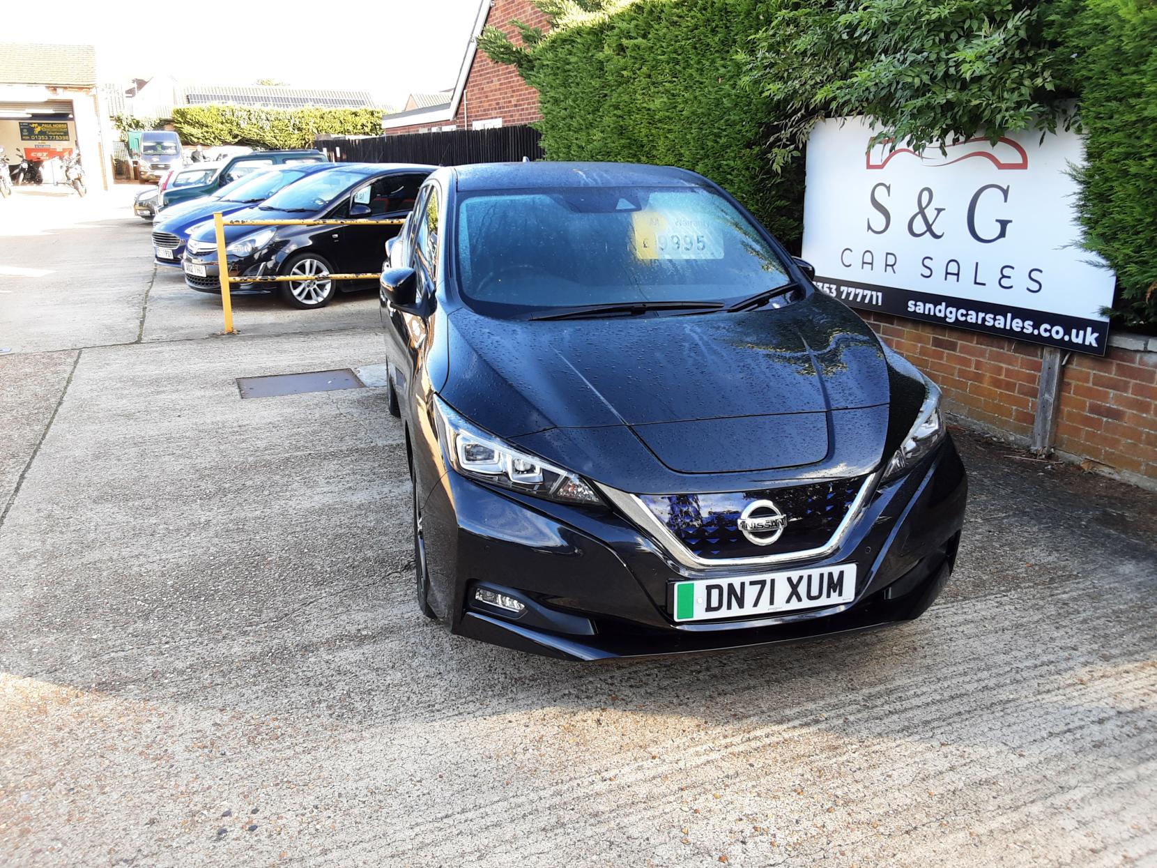 Nissan Leaf 40kWh Tekna Hatchback 5dr Electric Auto (150 ps)