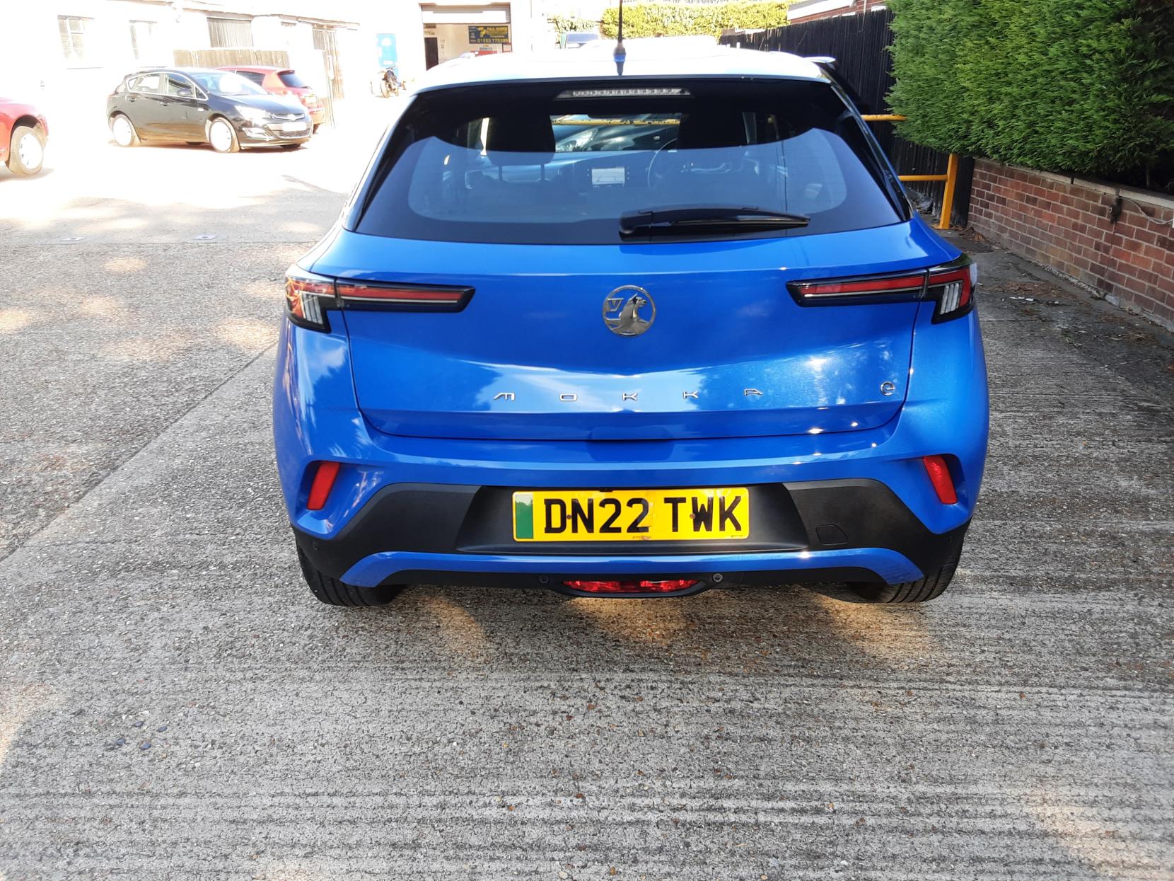 Vauxhall Mokka Electric 50kWh SE Premium SUV 5dr Electric Auto (136 ps)