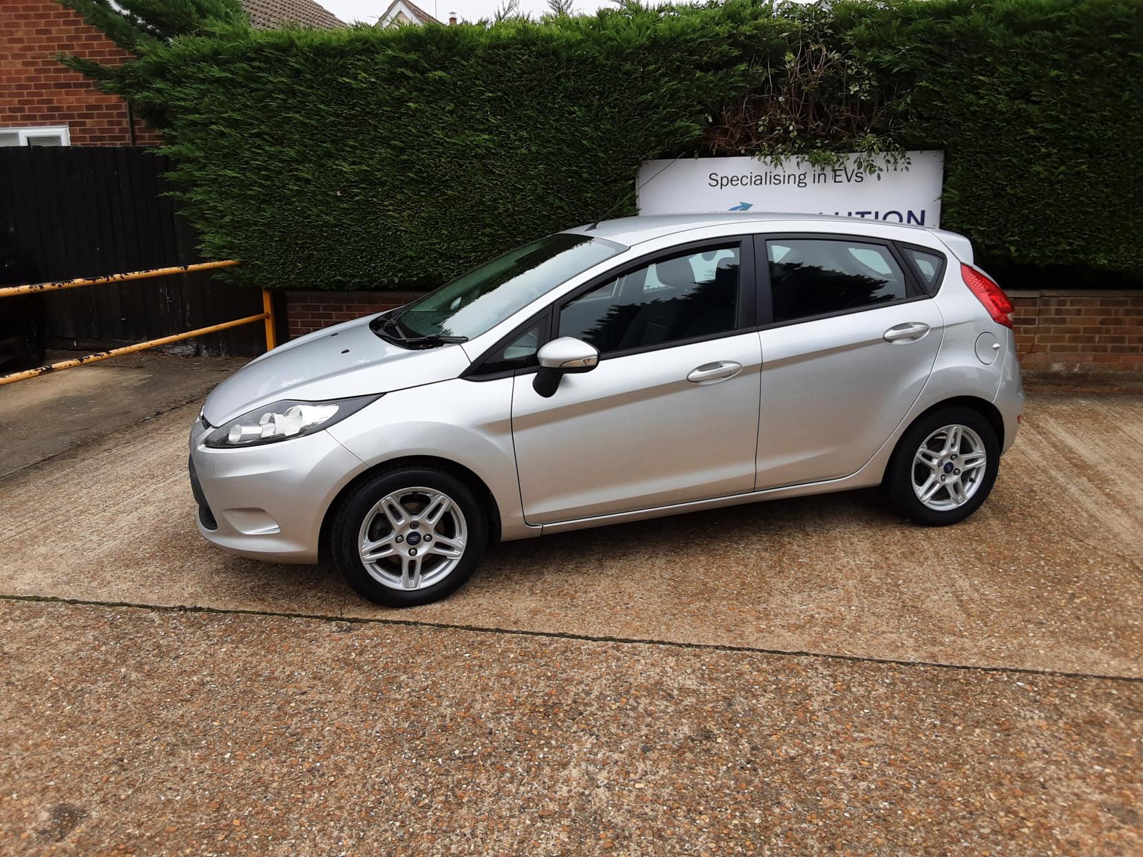 Ford Fiesta 1.25 Edge Hatchback 5dr Petrol Manual (129 g/km, 81 bhp)