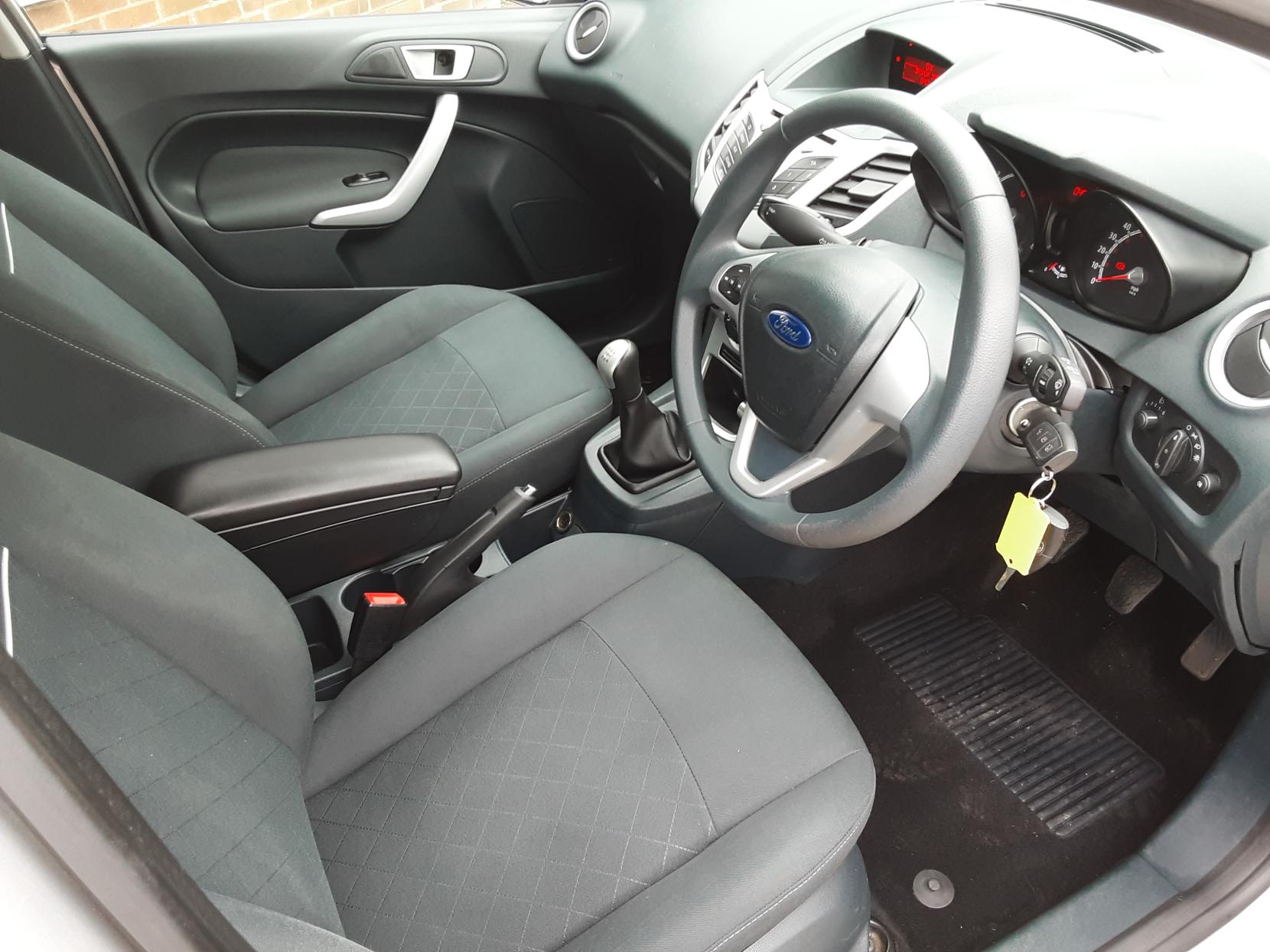 Ford Fiesta 1.25 Edge Hatchback 5dr Petrol Manual (129 g/km, 81 bhp)