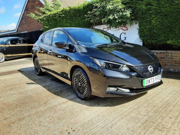 Nissan Leaf 39kWh Tekna Hatchback 5dr Electric Auto (150 ps)