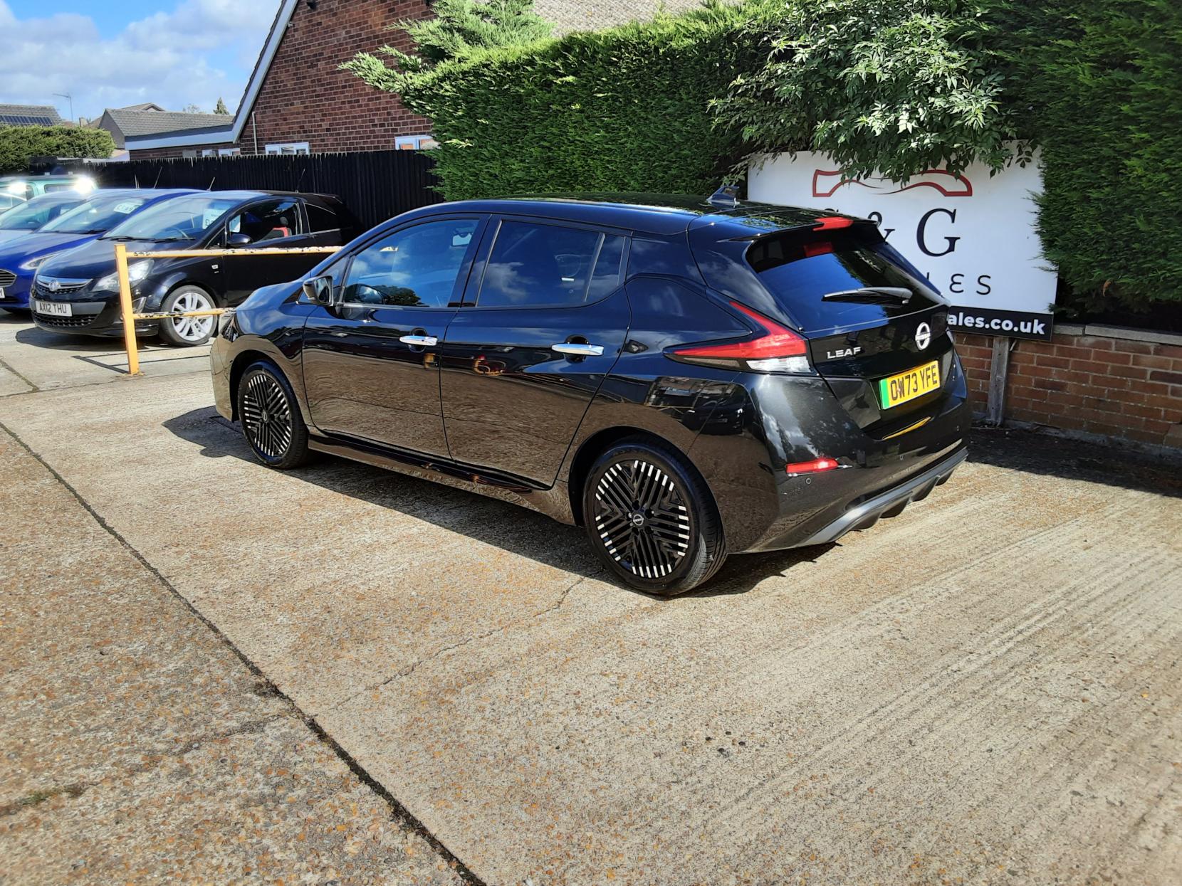 Nissan Leaf 39kWh Tekna Hatchback 5dr Electric Auto (150 ps)