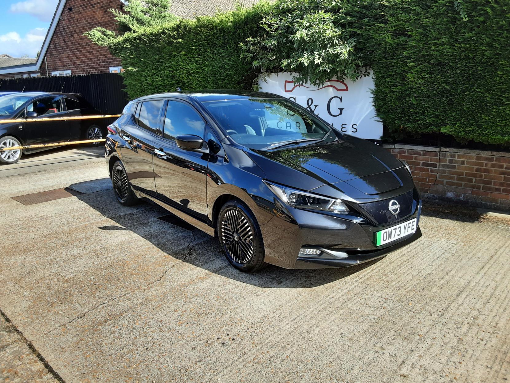 Nissan Leaf 39kWh Tekna Hatchback 5dr Electric Auto (150 ps)
