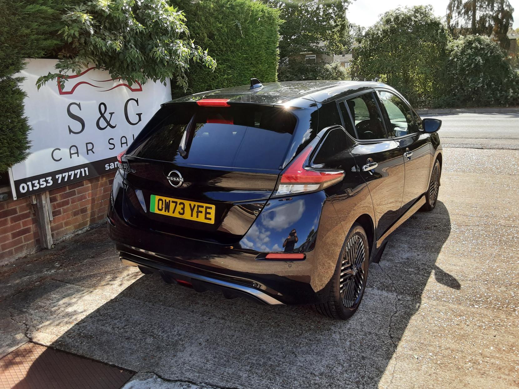 Nissan Leaf 39kWh Tekna Hatchback 5dr Electric Auto (150 ps)